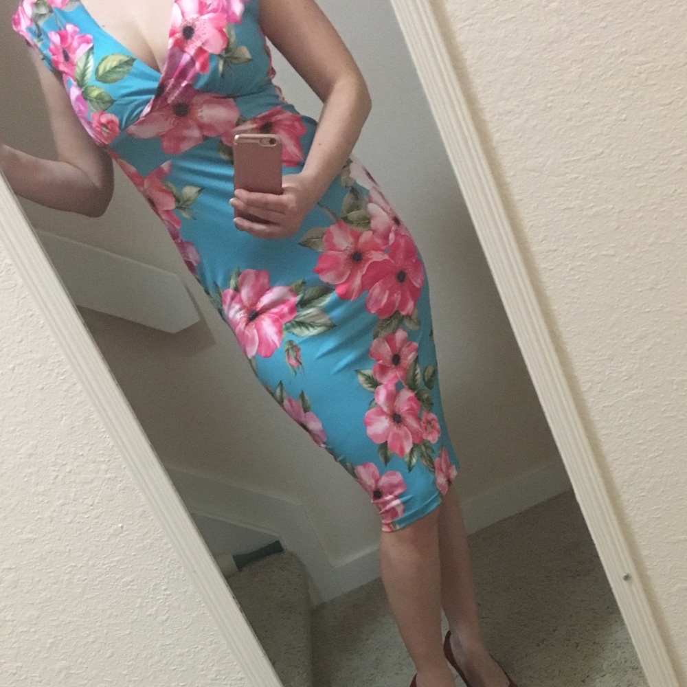 Slinky turquoise tropical floral shift dress
